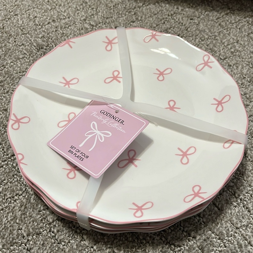 Pink Scallop Bow - Coquette Godinger Set of Four 8 Inch Plates